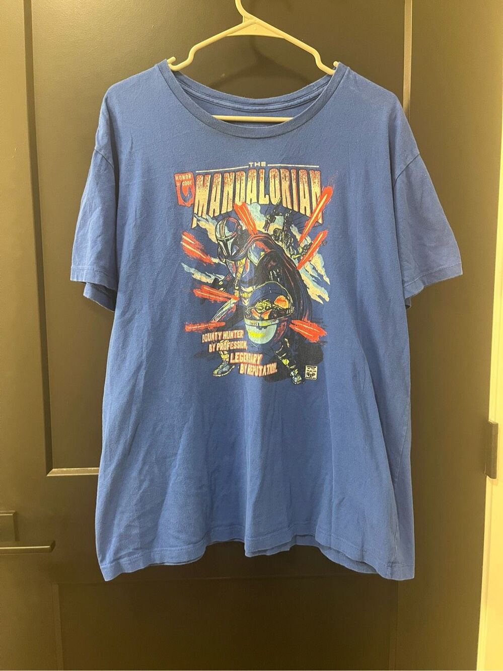 The Mandalorian Graphic Tee Size XL Star Wars Fifth Sun